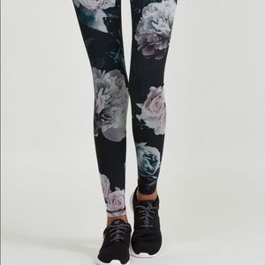 Noli Yoga Allure Legging